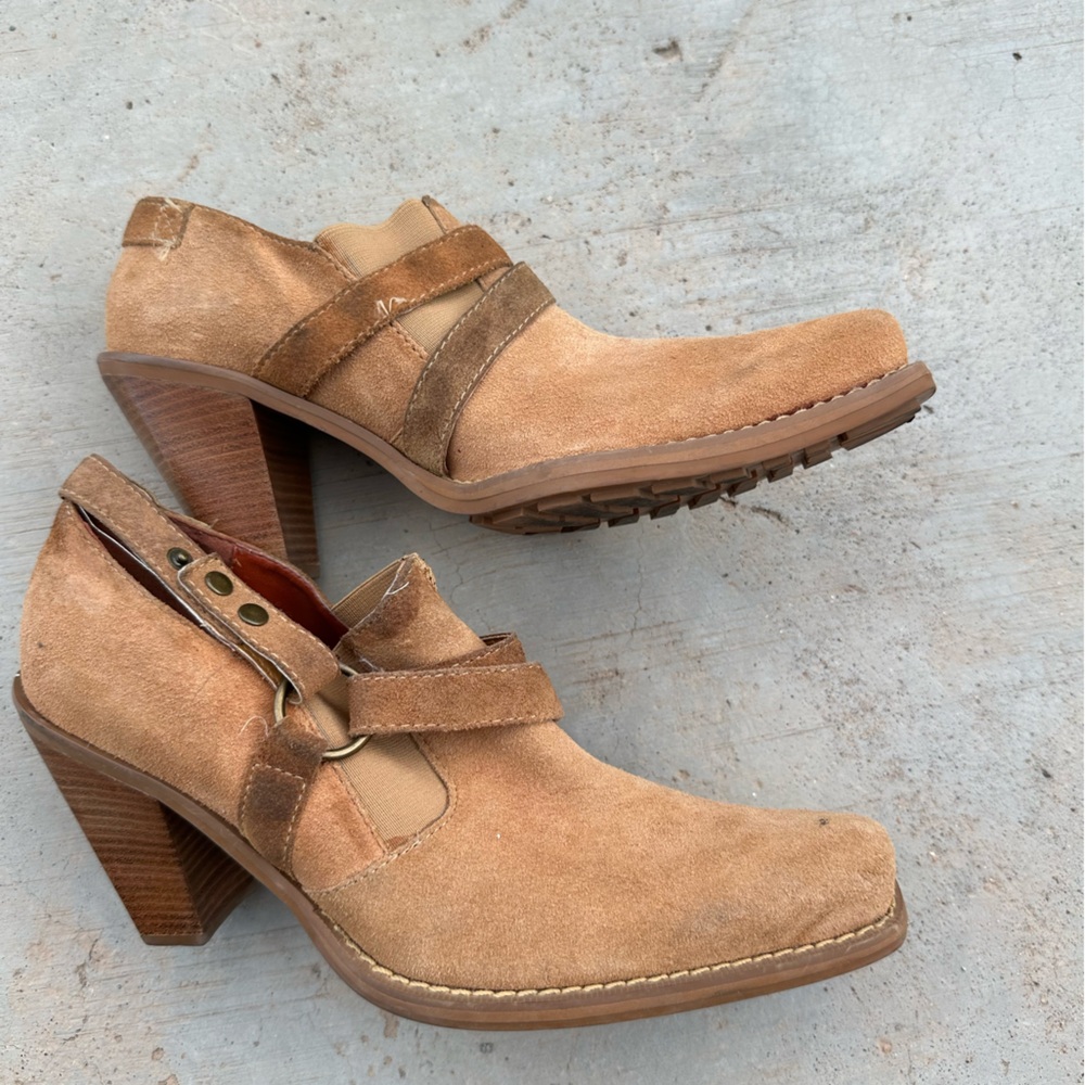 To the Max Tan Heeled Booties